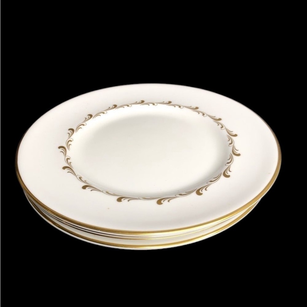 4 Royal Doulton Rondo 8” Bone China Salad Plates White Gold Scrolls in EUC - Picture 2 of 7